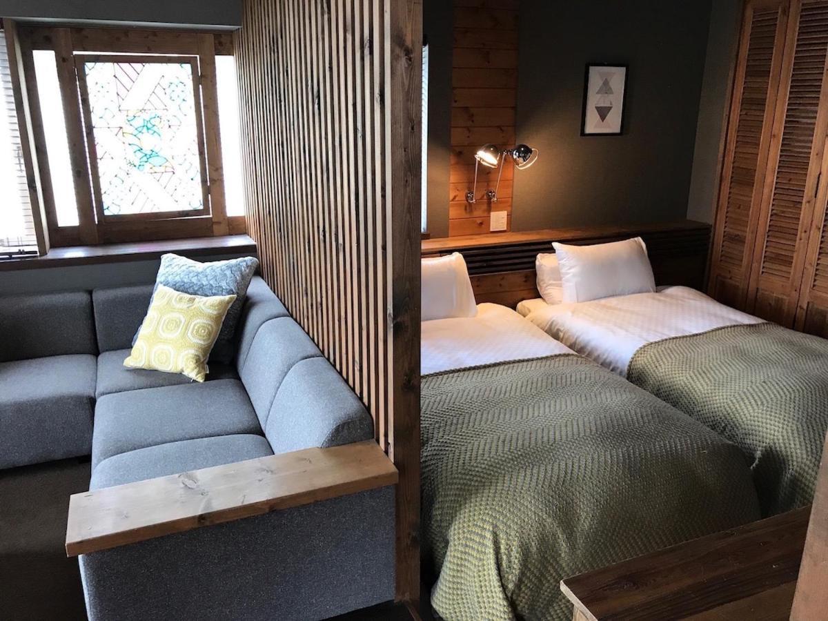 האקונה Box Hotel From Bizan מראה חיצוני תמונה